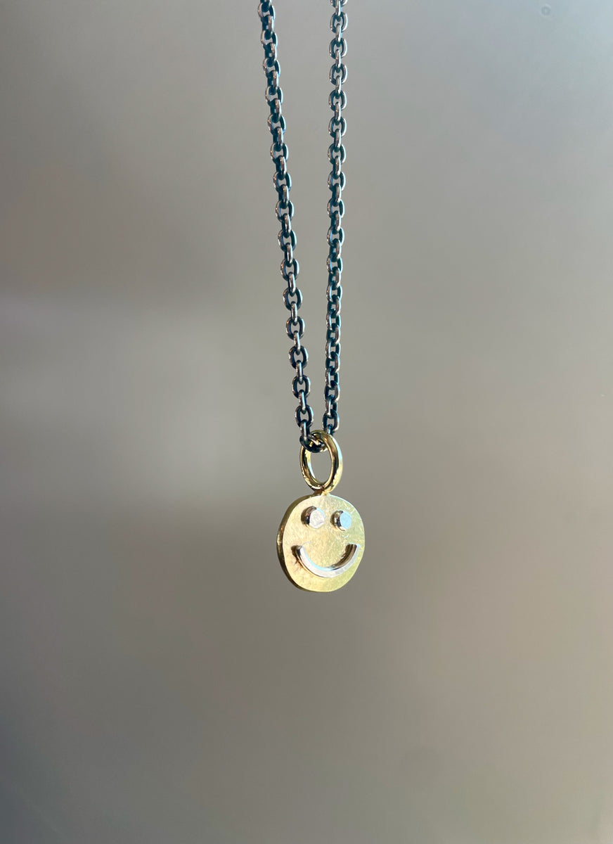 18k Gold Tiny Happy Face – Sierra Keylin