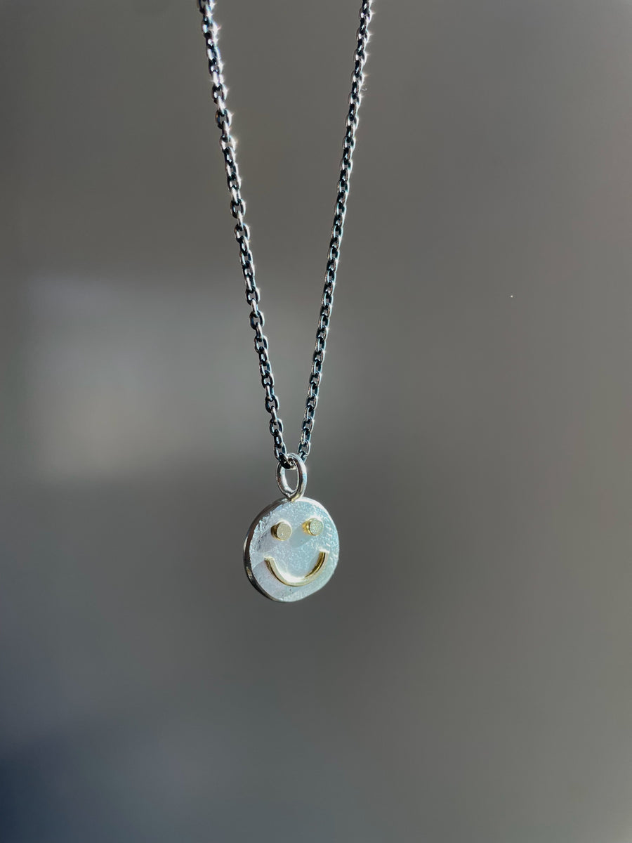 Tiny Happy Face Necklaceo – Sierra Keylin